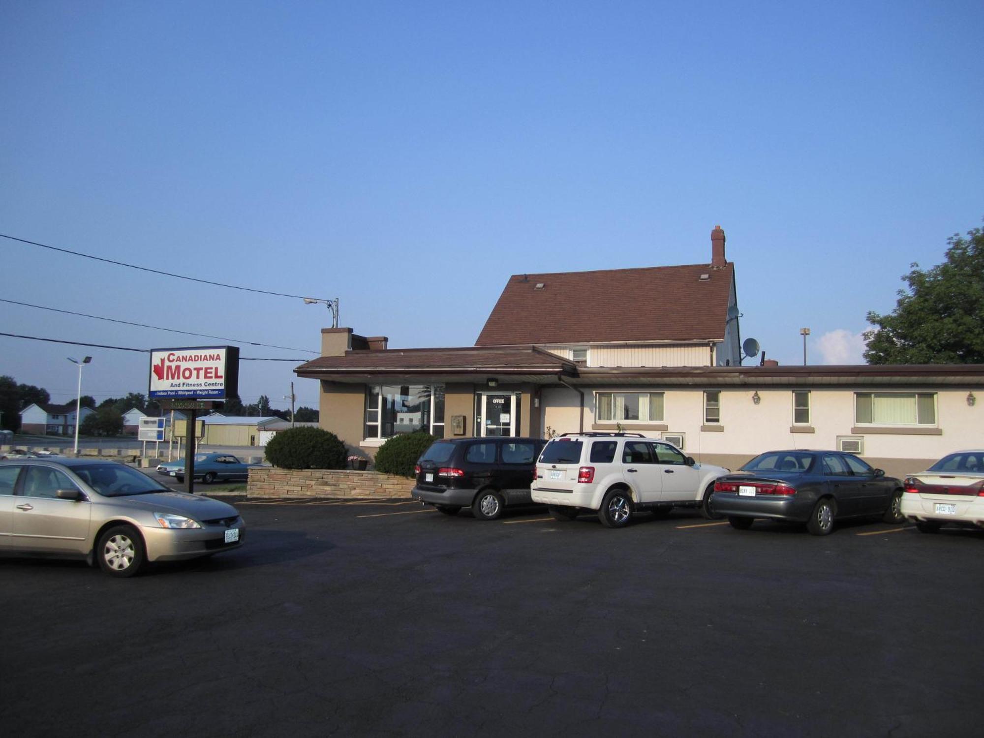 Canadiana Motel Hanover Екстер'єр фото