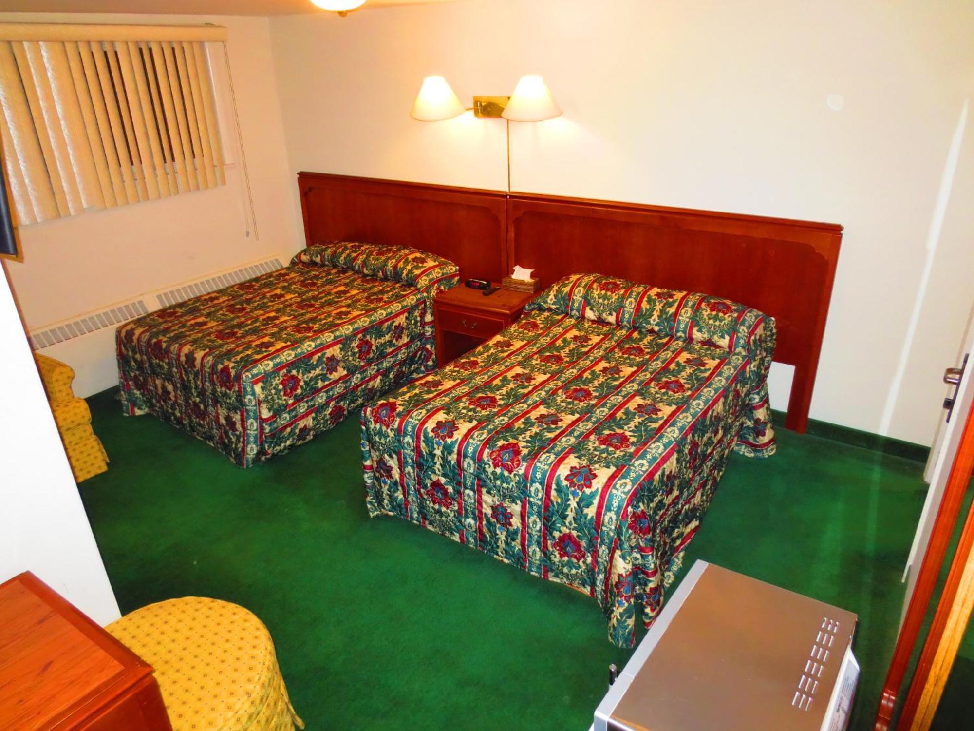 Canadiana Motel Hanover Екстер'єр фото
