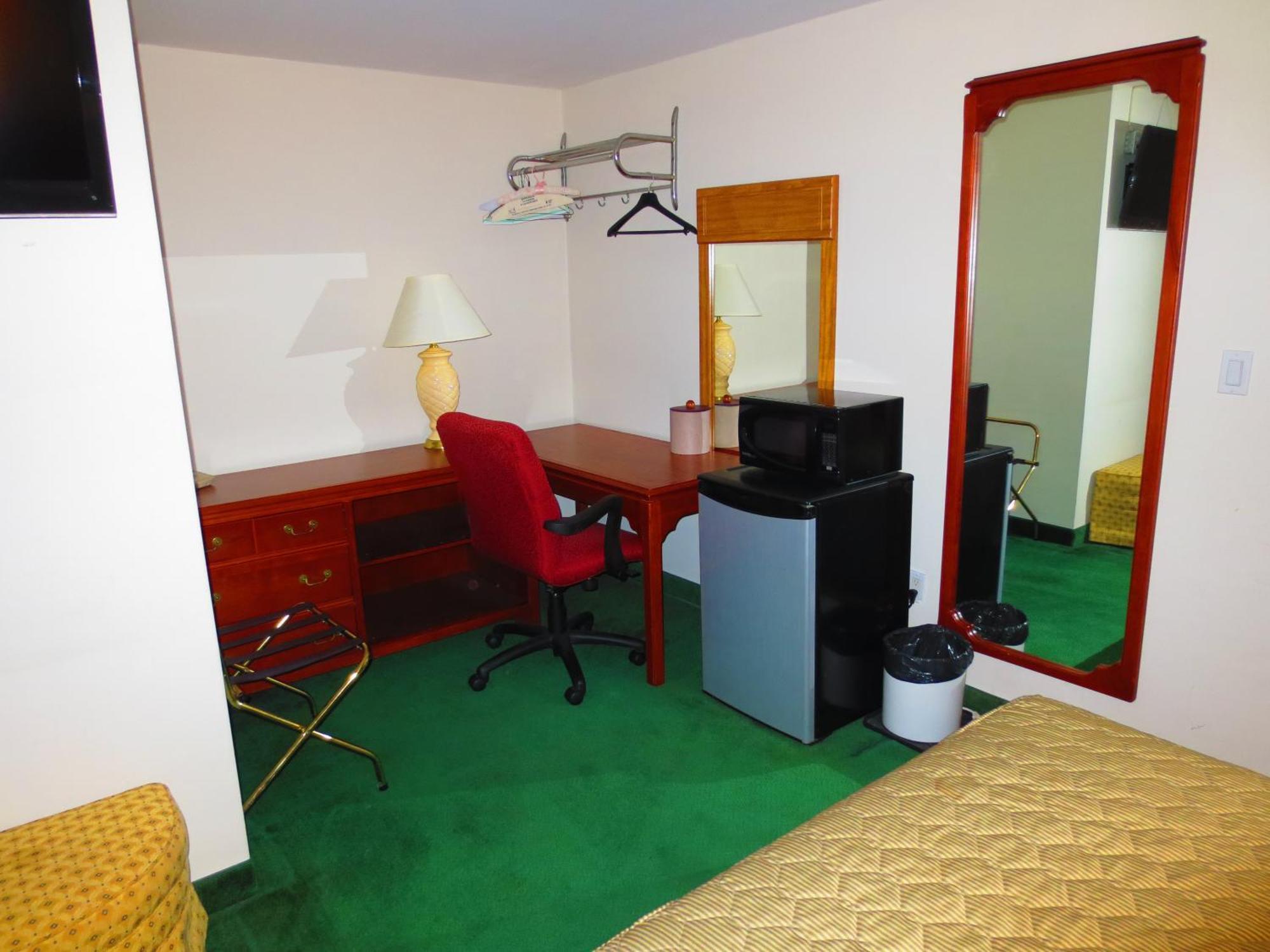 Canadiana Motel Hanover Екстер'єр фото