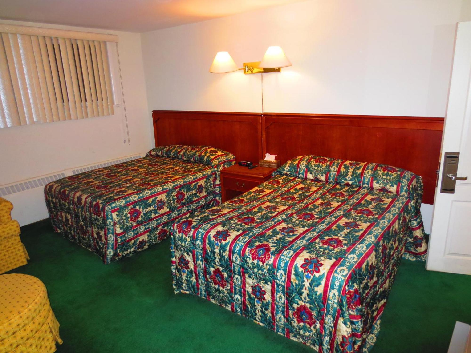 Canadiana Motel Hanover Екстер'єр фото