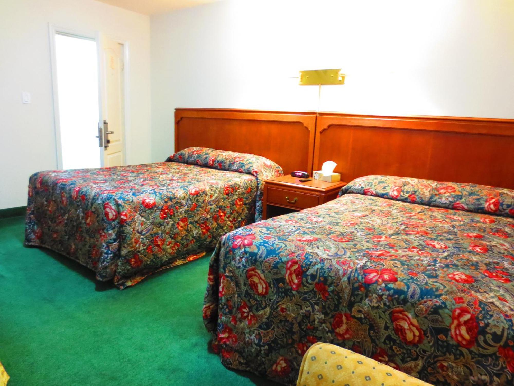 Canadiana Motel Hanover Екстер'єр фото