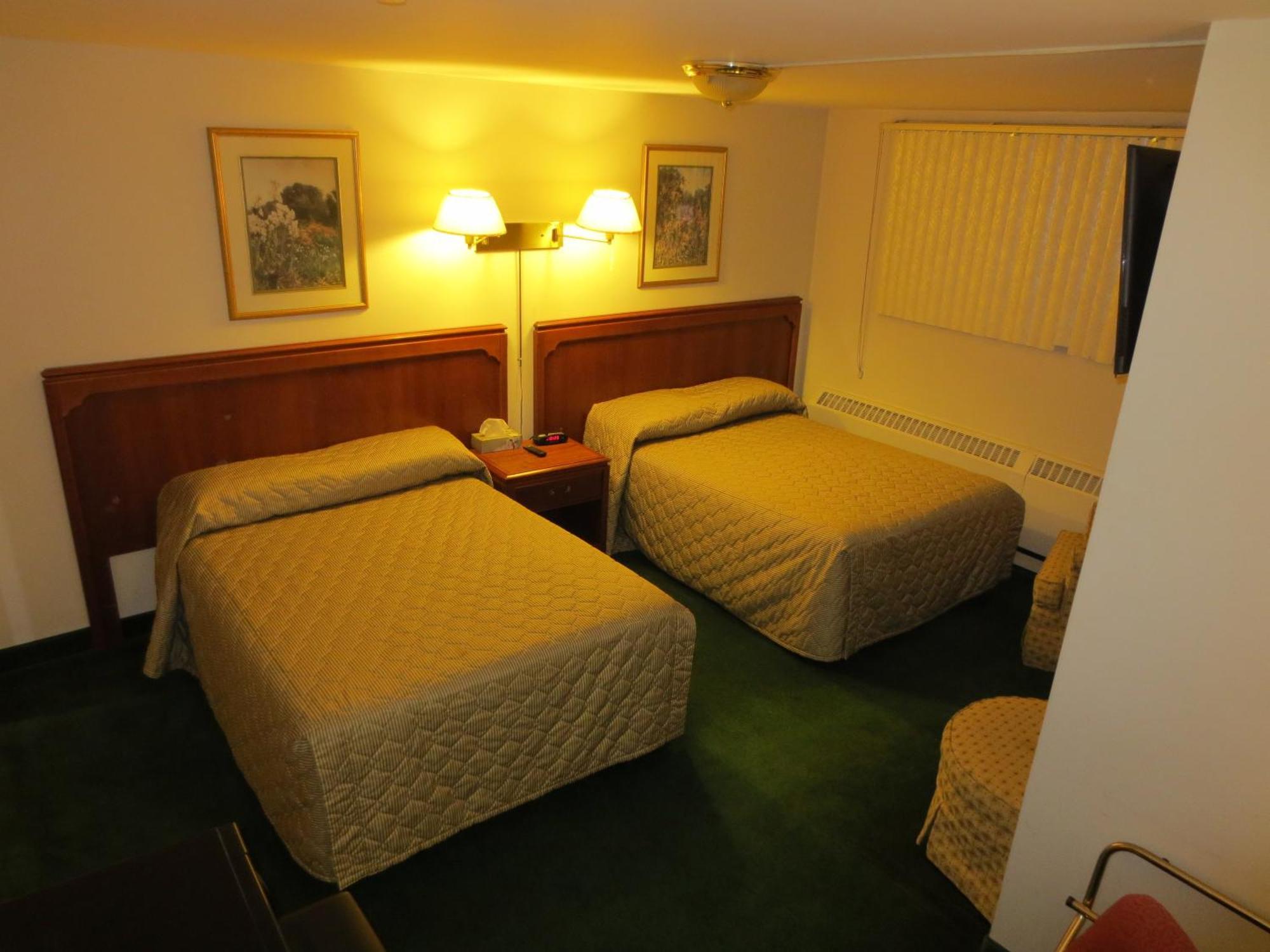 Canadiana Motel Hanover Екстер'єр фото
